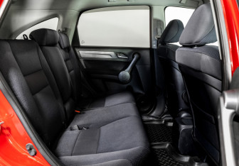 Подержанный автомобиль Honda CR-V 2008 года (16 фото)