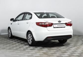 Подержанный автомобиль Kia Rio Sedan 2013 года (7 фото)