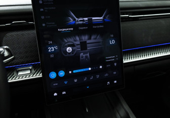 Подержанный автомобиль Jaecoo J7 2023 года (14 фото)