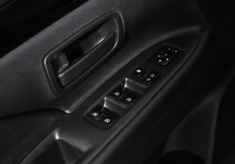 Подержанный автомобиль Mitsubishi Outlander 2022 года (10 фото)