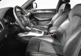 Подержанный автомобиль Audi Q5 2015 года (10 фото)