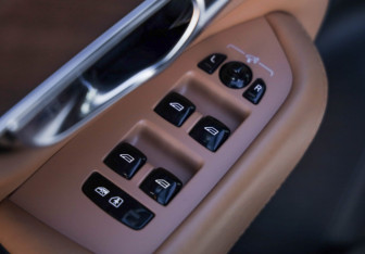 Подержанный автомобиль Volvo XC90 2017 года (25 фото)