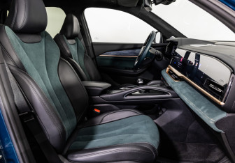 Подержанный автомобиль Geely Monjaro 2023 года (22 фото)