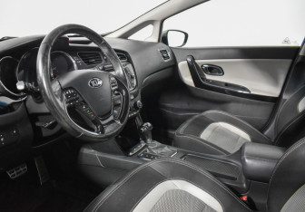 Подержанный автомобиль Kia Ceed Wagon 2014 года (9 фото)
