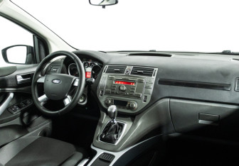 Подержанный автомобиль Ford Kuga 2011 года (9 фото)