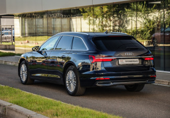 Подержанный автомобиль Audi A6 Wagon 2019 года (8 фото)