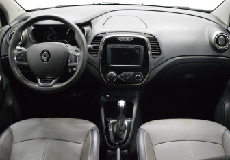 Подержанный автомобиль Renault Kaptur 2019 года (13 фото)