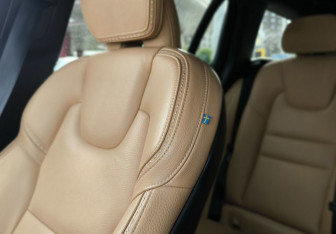 Подержанный автомобиль Volvo V60 Cross Country 2019 года (20 фото)