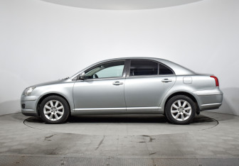 Подержанный автомобиль Toyota Avensis Sedan 2007 года (8 фото)