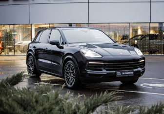Подержанный автомобиль Porsche Cayenne 2018 года (5 фото)
