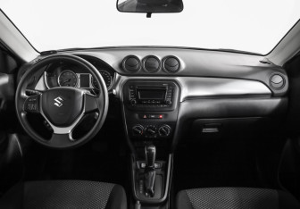 Подержанный автомобиль Suzuki Vitara 2020 года (10 фото)