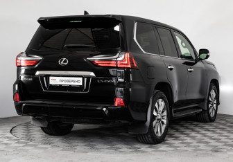 Подержанный автомобиль Lexus LX 2019 года (6 фото)