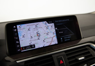 Подержанный автомобиль BMW X4 2019 года (17 фото)