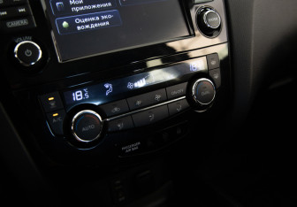 Подержанный автомобиль Nissan Qashqai 2014 года (13 фото)
