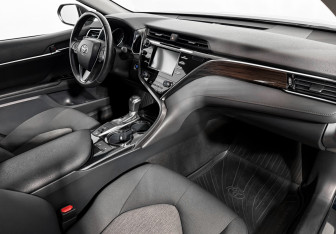 Подержанный автомобиль Toyota Camry Sedan 2019 года (13 фото)
