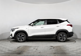 Подержанный автомобиль Kia Seltos 2020 года (8 фото)