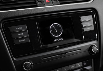 Подержанный автомобиль Skoda Octavia Liftback 2016 года (17 фото)