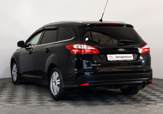 Подержанный автомобиль Ford Focus Wagon 2012 года (7 фото)