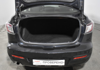 Подержанный автомобиль Mazda 3 Sedan 2012 года (19 фото)