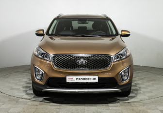 Подержанный автомобиль Kia Sorento 2017 года (2 фото)