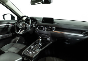 Подержанный автомобиль Mazda CX-5 2018 года (9 фото)