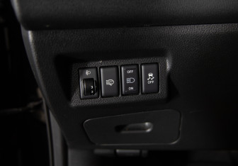 Подержанный автомобиль Nissan X-Trail 2013 года (18 фото)