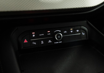 Подержанный автомобиль Haval F7 2024 года (18 фото)