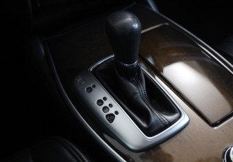 Подержанный автомобиль Infiniti JX 2013 года (16 фото)