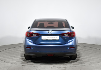 Подержанный автомобиль Mazda 3 Sedan 2017 года (6 фото)