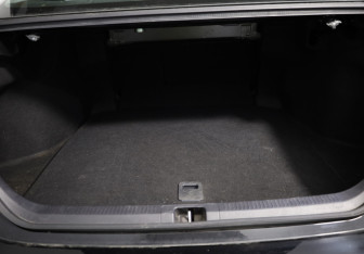 Подержанный автомобиль Toyota Camry Sedan 2019 года (27 фото)