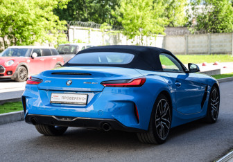 Подержанный автомобиль BMW Z4 Roadster 2020 года (6 фото)