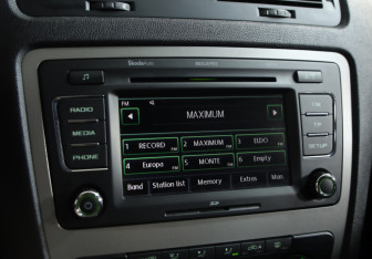 Подержанный автомобиль Skoda Octavia Liftback 2010 года (11 фото)