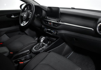 Подержанный автомобиль Kia Cerato Sedan 2021 года (13 фото)