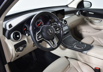 Подержанный автомобиль Mercedes-Benz GLC Coupe 2020 года (9 фото)