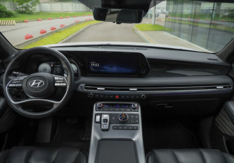 Подержанный автомобиль Hyundai Palisade 2023 года (12 фото)
