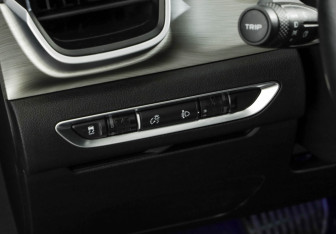 Подержанный автомобиль Geely Coolray 2022 года (20 фото)