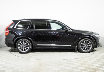 Подержанный автомобиль Volvo XC90 2017 года (4 фото)