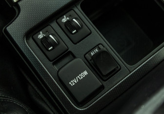 Подержанный автомобиль Toyota Land Cruiser Prado 2011 года (18 фото)