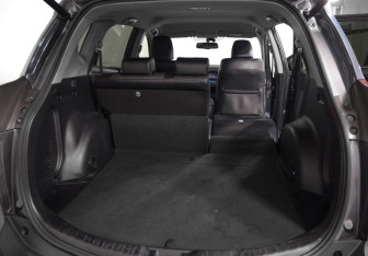 Подержанный автомобиль Toyota RAV4 2015 года (26 фото)
