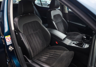 Подержанный автомобиль Skoda Superb Liftback 2022 года (25 фото)