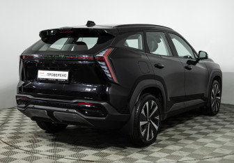 Подержанный автомобиль Geely Atlas 2024 года (5 фото)