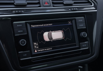 Подержанный автомобиль Volkswagen Tiguan 2018 года (15 фото)