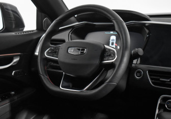 Подержанный автомобиль Geely Tugella 2022 года (15 фото)