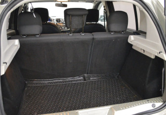 Подержанный автомобиль Renault Sandero 2015 года (15 фото)