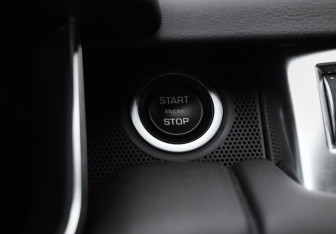 Подержанный автомобиль Land Rover Range Rover Sport 2021 года (22 фото)