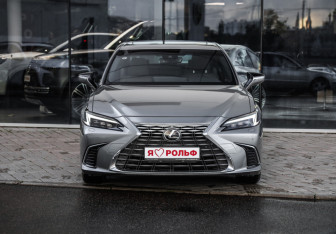 Новый Lexus ES 2025 (2 фото)