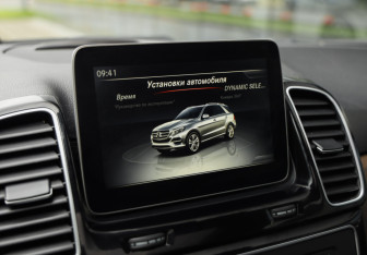 Подержанный автомобиль Mercedes-Benz GLE 2017 года (18 фото)