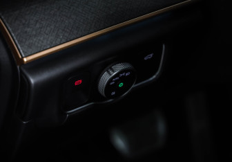 Подержанный автомобиль Jaecoo J8 2024 года (21 фото)