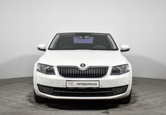 Подержанный автомобиль Skoda Octavia Liftback 2016 года (2 фото)