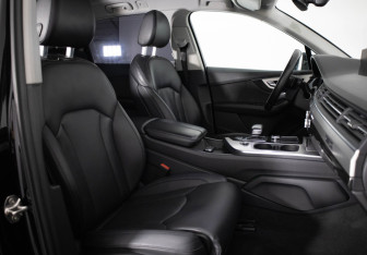 Подержанный автомобиль Audi Q7 2017 года (22 фото)